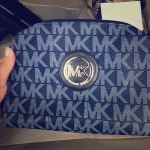 Michael Kors makeup bag